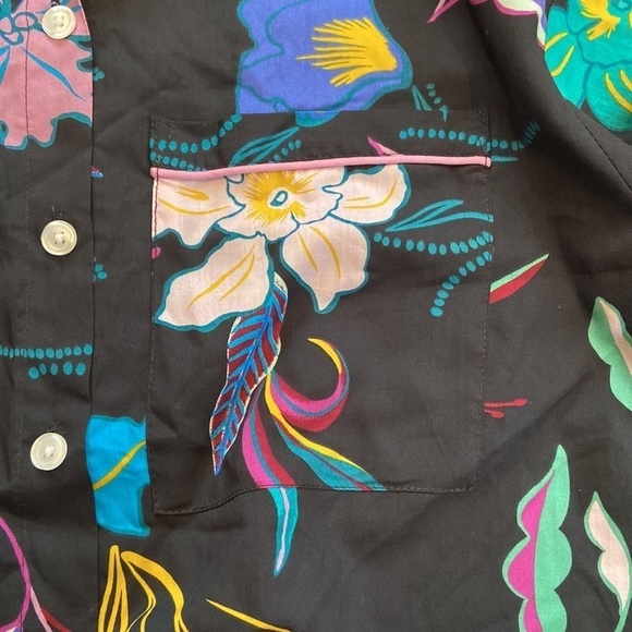 Stars Above Target Simply Cool
Notch Collar Top - Picture 5 of 6